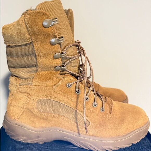 Barely Worn, Size 10.5 Men\'s REEBOK Tactical Fusion‎ Max 8\